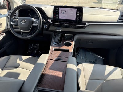 2021 Toyota Sienna XLE 7 Passenger