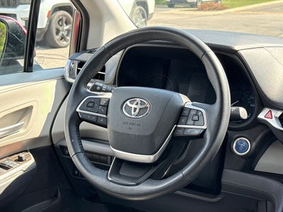 2021 Toyota Sienna XLE 7 Passenger