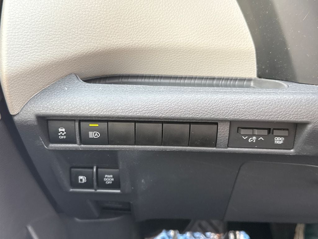 2021 Toyota Sienna XLE 7 Passenger