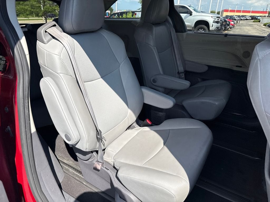 2021 Toyota Sienna XLE 7 Passenger