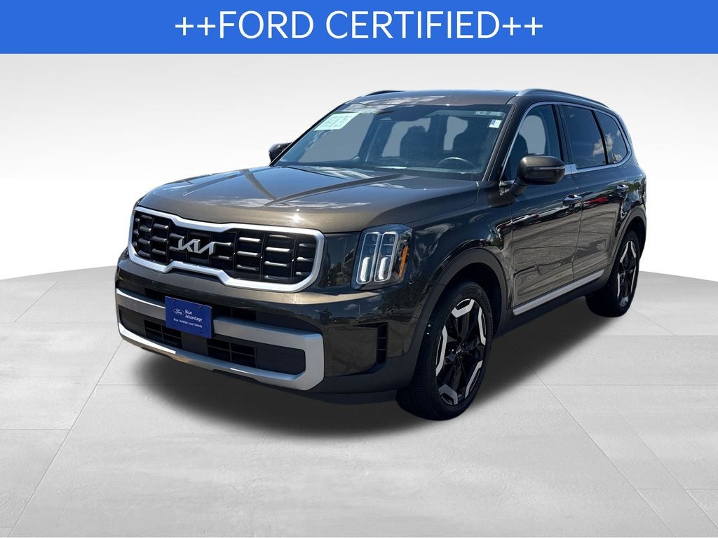 2023 Kia Telluride S Blue Certified AWD Near Milwaukee WI