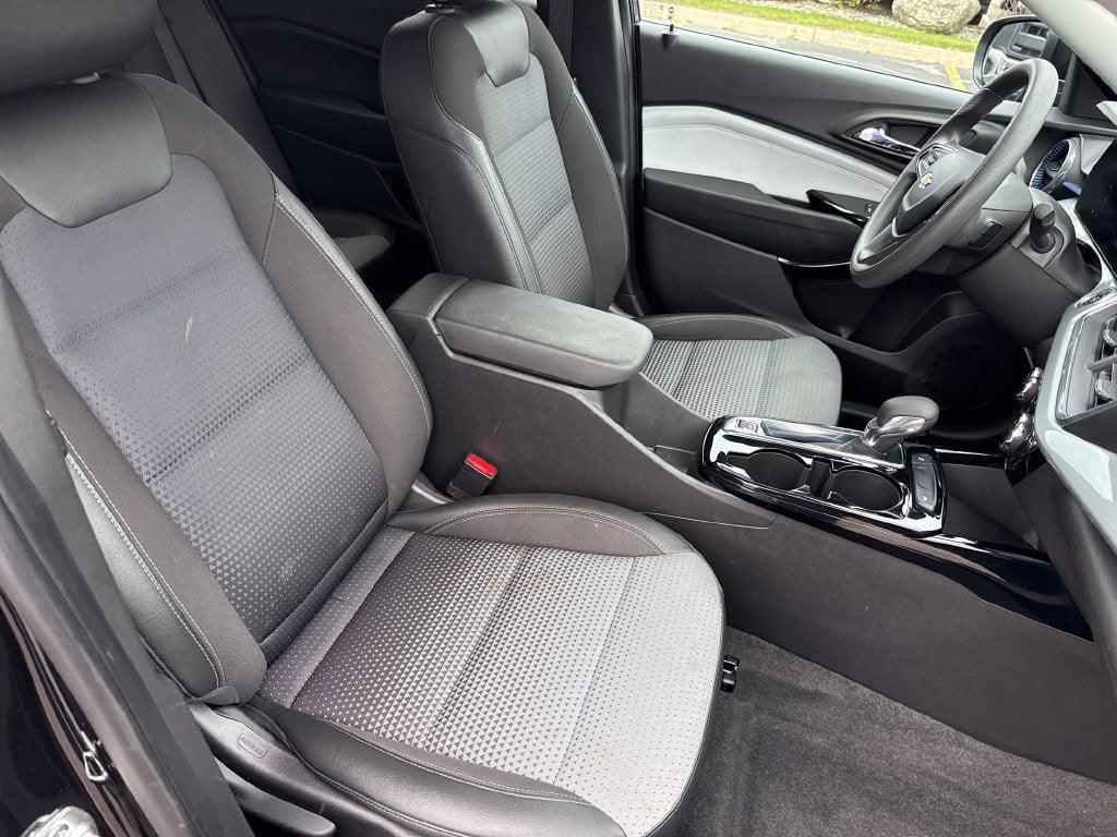 2025 Chevrolet Trax LT FORD BLUE CERTIFIED