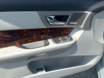 2010 Jaguar XF Premium