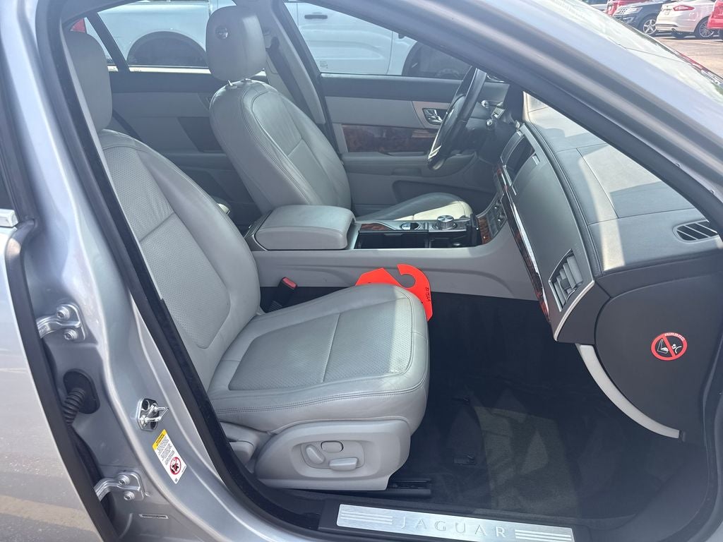 2010 Jaguar XF Premium