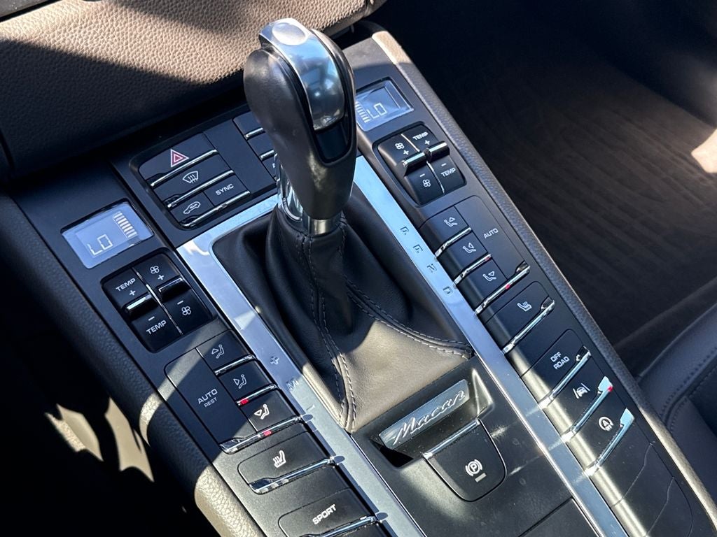2018 Porsche Macan Base AWD Near Milwaukee WI