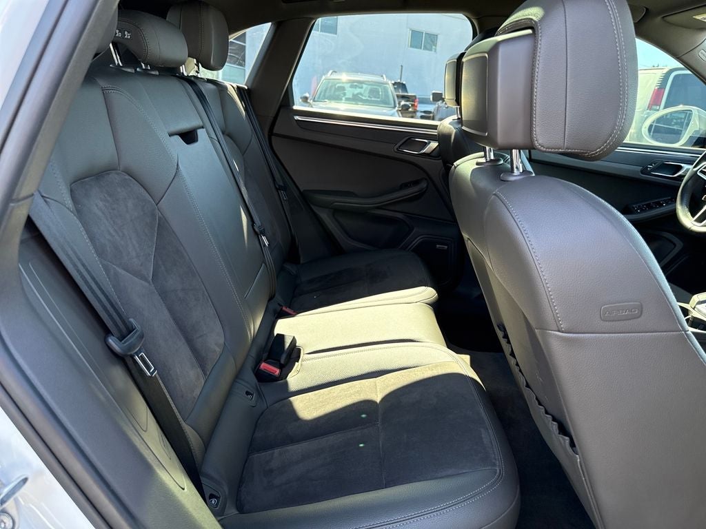 2018 Porsche Macan Base AWD Near Milwaukee WI