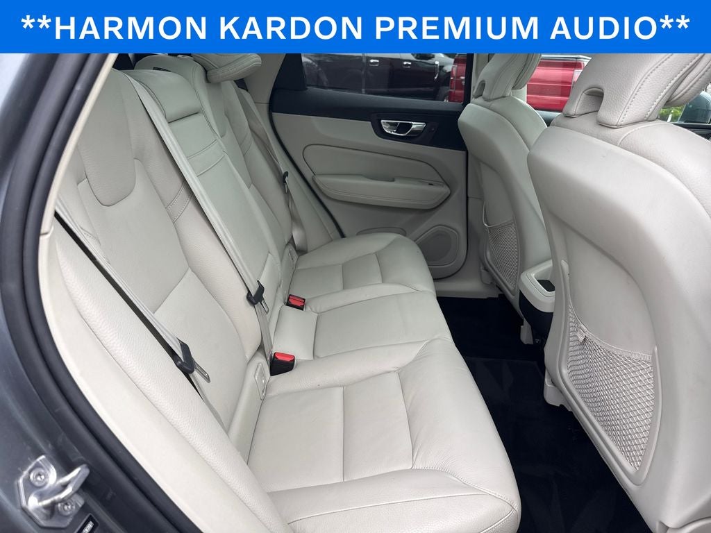 2019 Volvo XC60 T6 Momentum Blue Certified AWD Near Milwaukee WI