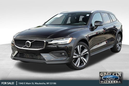 2024 Volvo V60 Cross Country B5 Plus AWD Near Milwaukee WI