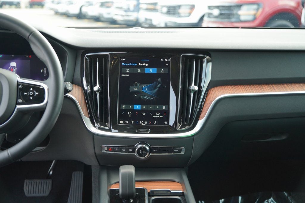 2024 Volvo V60 Cross Country B5 Plus AWD Near Milwaukee WI