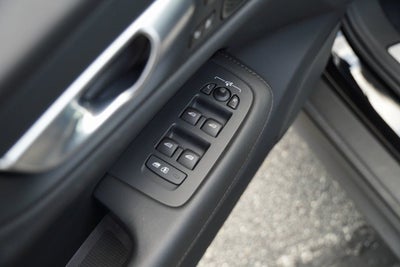 2024 Volvo V60 Cross Country B5 Plus AWD Near Milwaukee WI