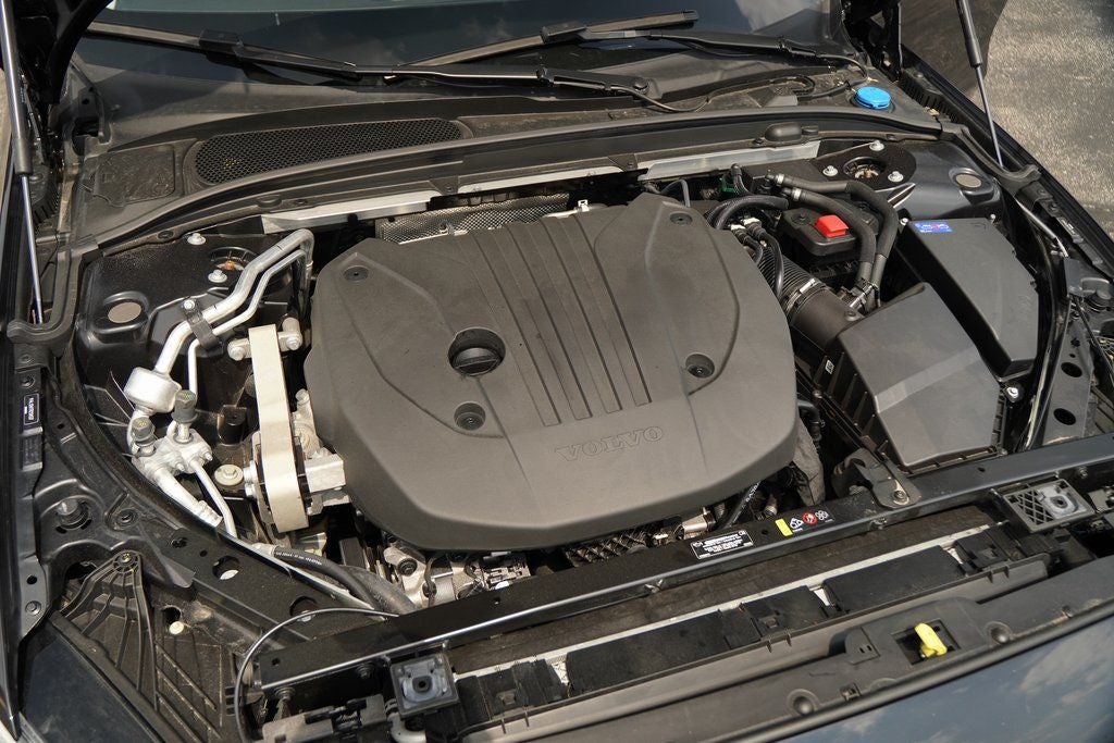 2024 Volvo V60 Cross Country B5 Plus AWD Near Milwaukee WI