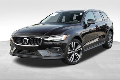 2024 Volvo V60 Cross Country B5 Plus AWD Near Milwaukee WI