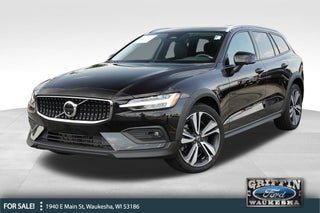 2024 Volvo V60 Cross Country B5 Plus AWD Near Milwaukee WI
