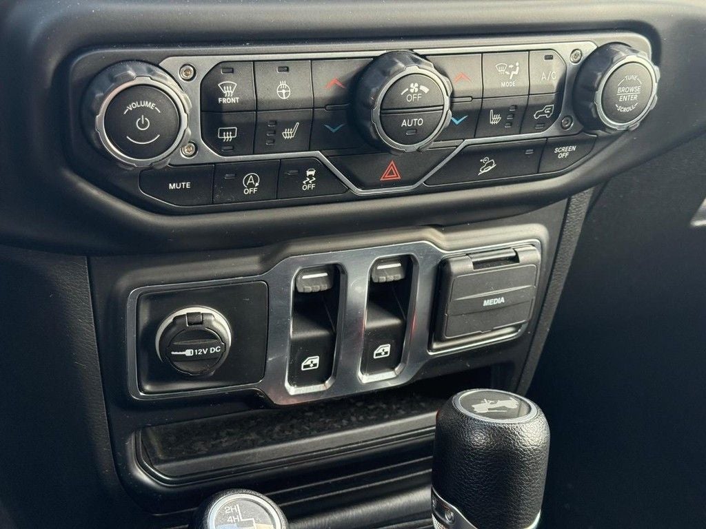 2021 Jeep Wrangler Islander