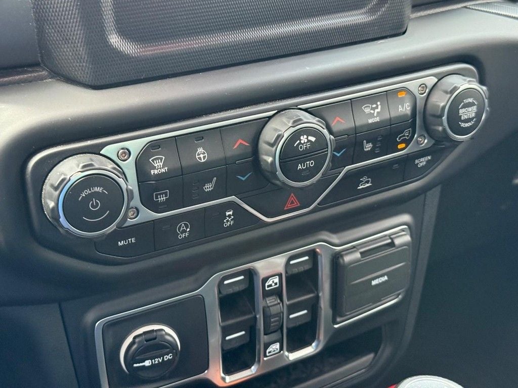 2023 Jeep Wrangler High Tide NEAR MILWAUKEE WI