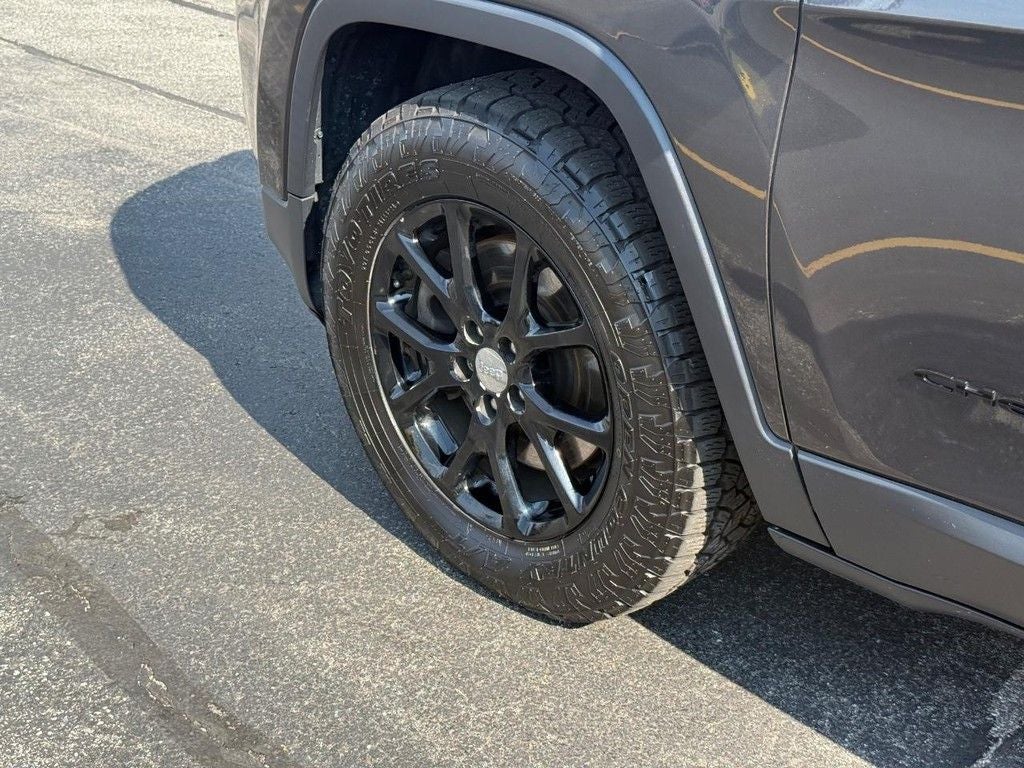 2017 Jeep Cherokee Sport