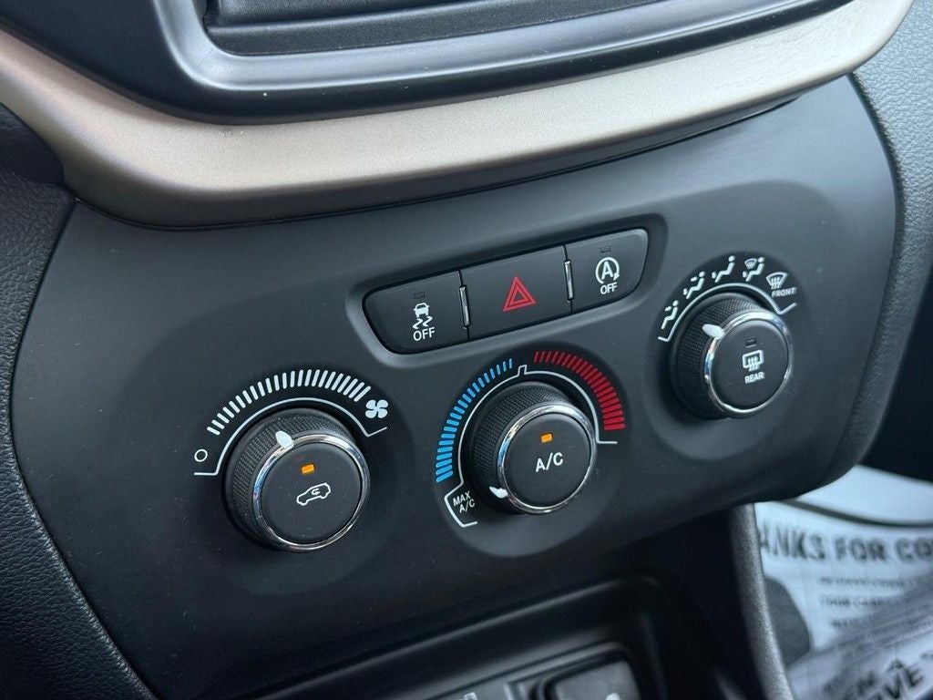 2017 Jeep Cherokee Sport