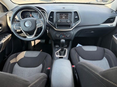 2017 Jeep Cherokee Sport