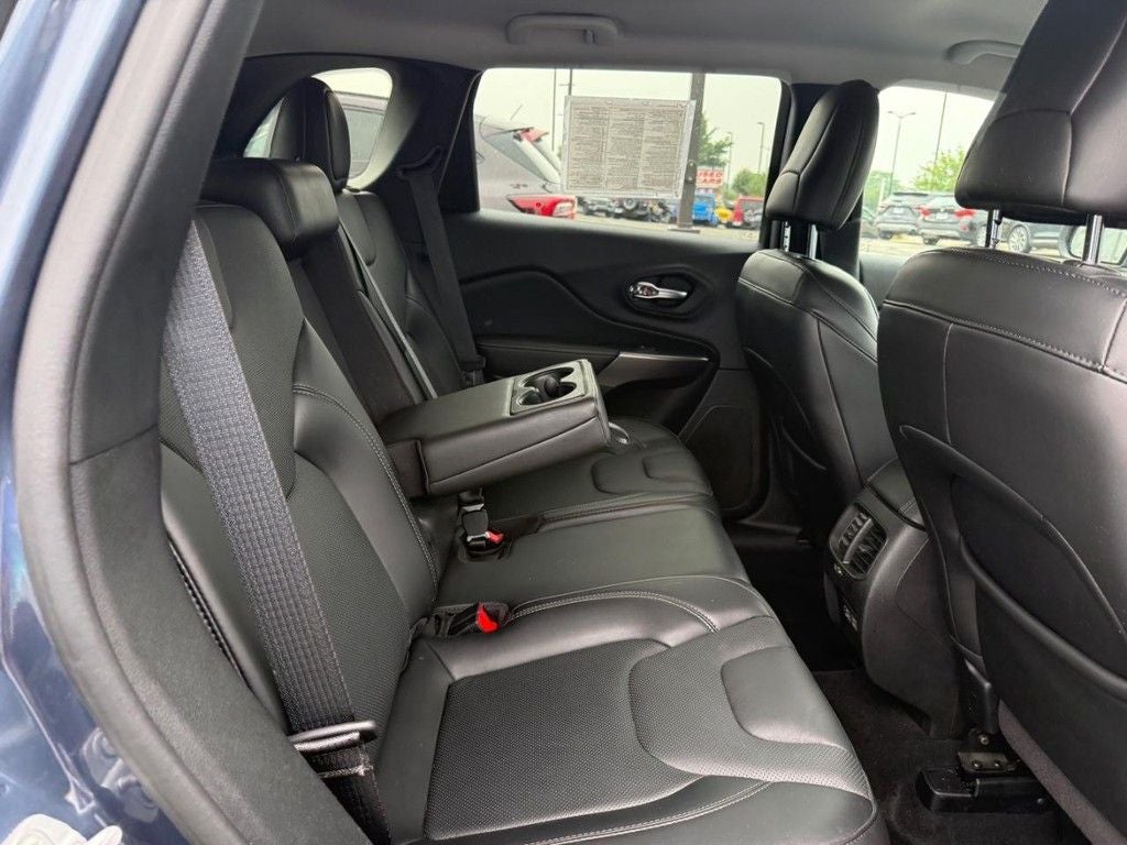 2021 Jeep Cherokee Latitude Lux