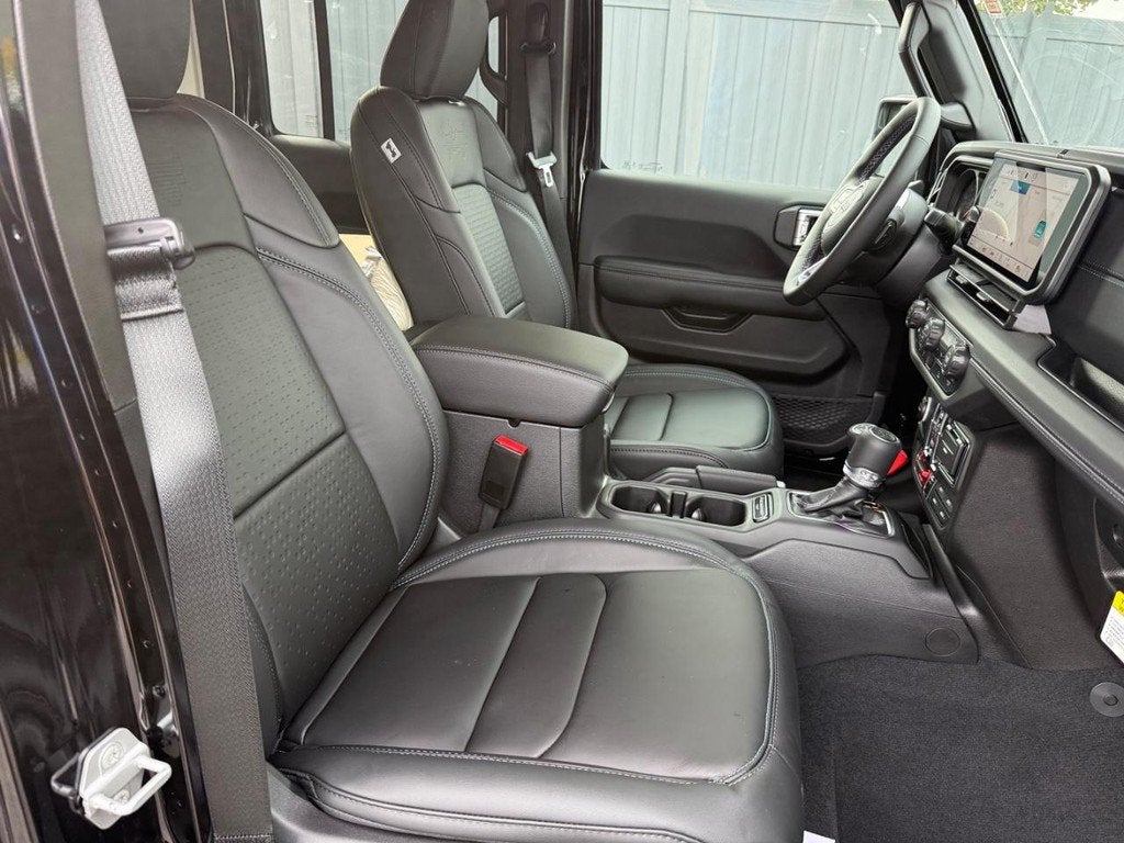 2027 Jeep Wrangler Base