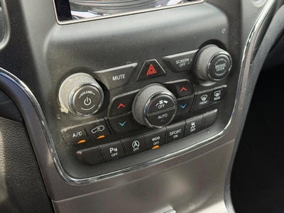 2021 Jeep Grand Cherokee Laredo E NEAR MILWAUKEE WI