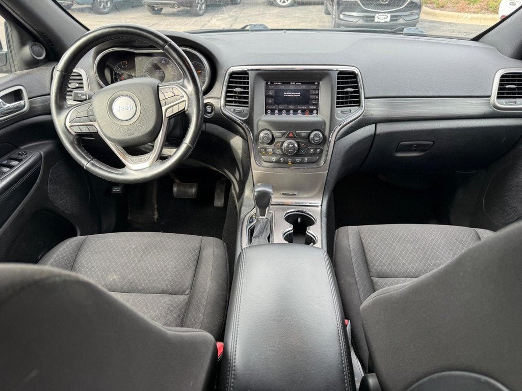 2021 Jeep Grand Cherokee Laredo E NEAR MILWAUKEE WI