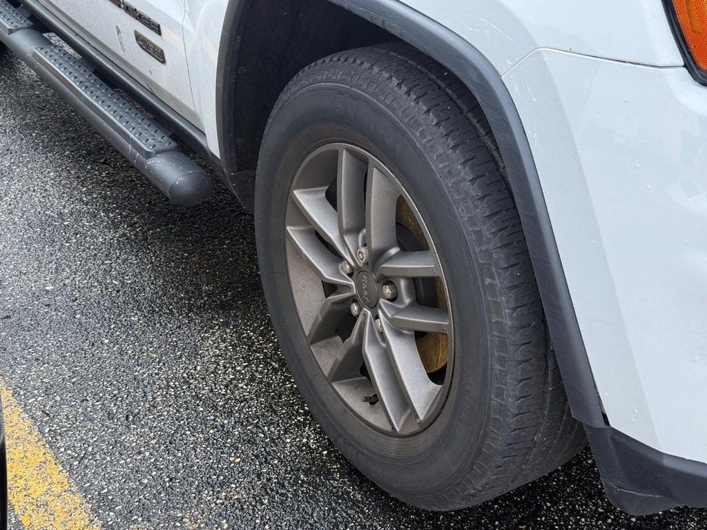 2016 Jeep Grand Cherokee Base