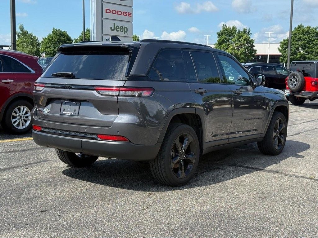 2022 Jeep Grand Cherokee Altitude