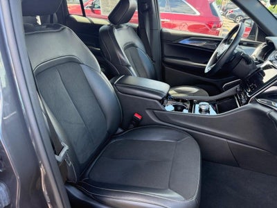 2022 Jeep Grand Cherokee Altitude