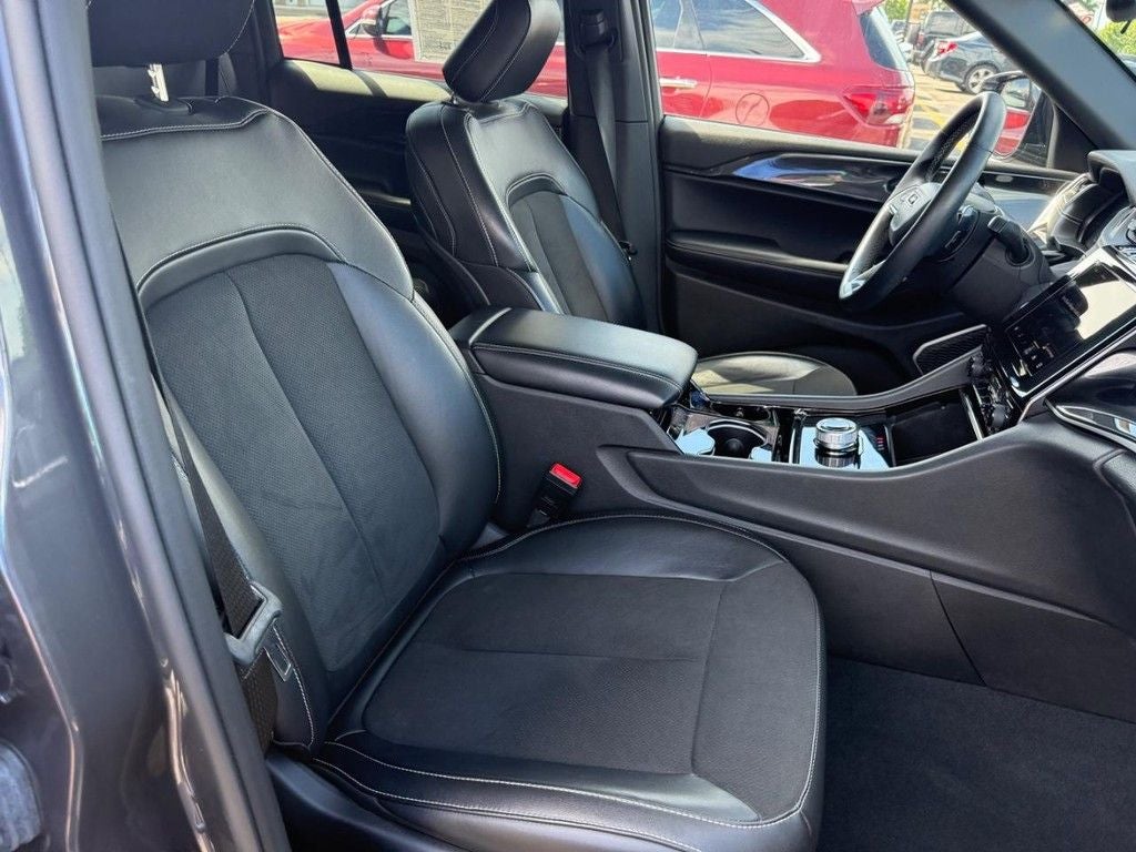 2022 Jeep Grand Cherokee Altitude