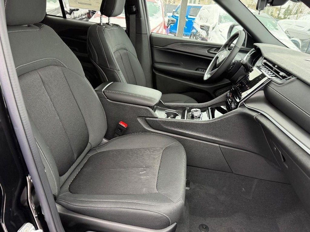 2025 Jeep Grand Cherokee Laredo X