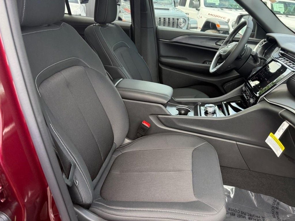 2026 Jeep Grand Cherokee Laredo X