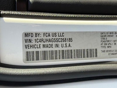 2025 Jeep Grand Cherokee Laredo