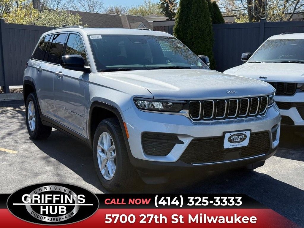 2026 Jeep Grand Cherokee Laredo