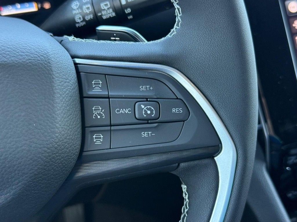 2026 Jeep Grand Cherokee Laredo