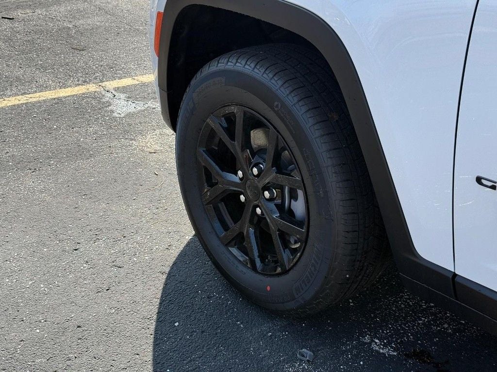 2026 Jeep Grand Cherokee Laredo