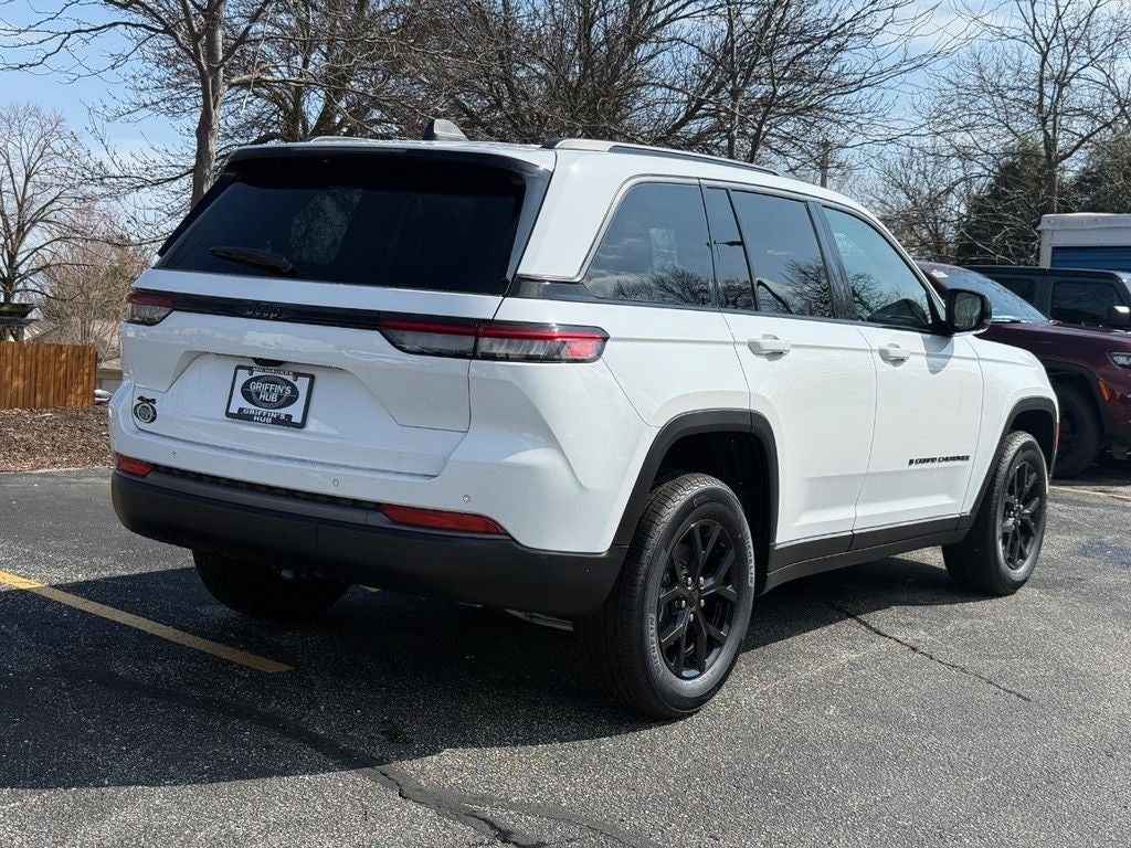 2026 Jeep Grand Cherokee Laredo