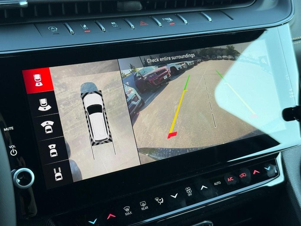2026 Jeep Grand Cherokee Base