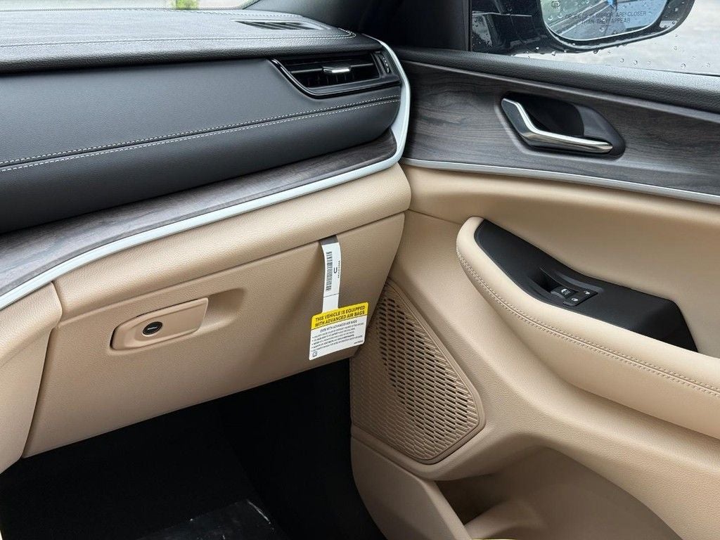 2027 Jeep Grand Cherokee Limited