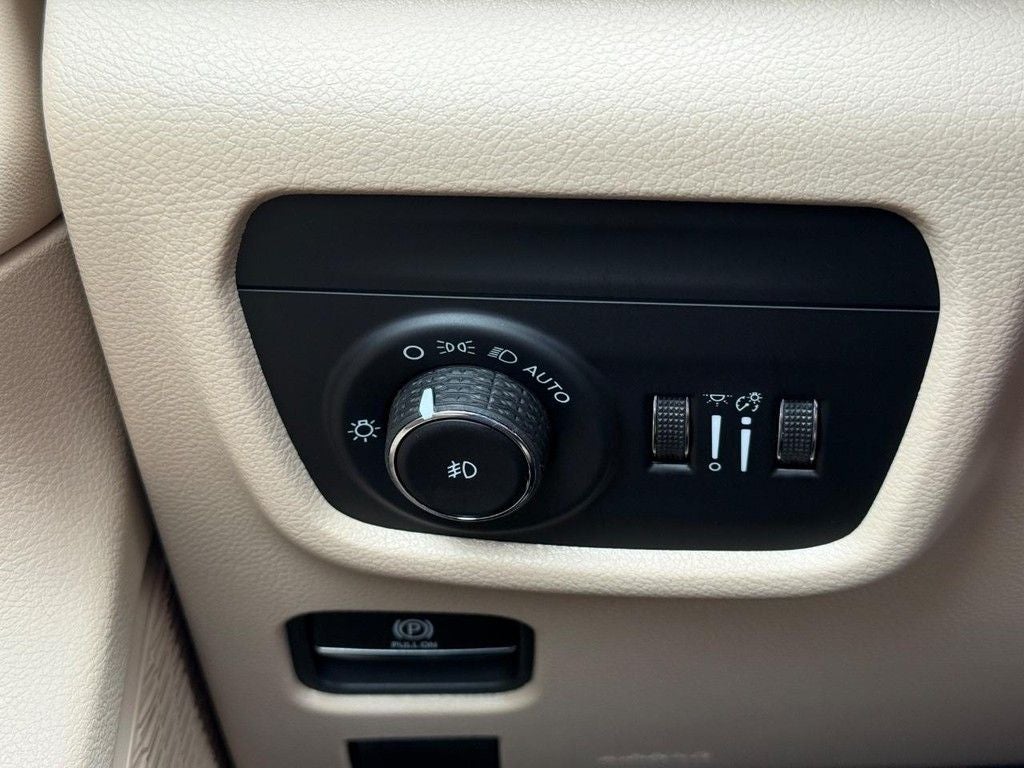2027 Jeep Grand Cherokee Limited