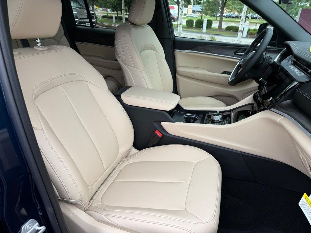 2027 Jeep Grand Cherokee Limited