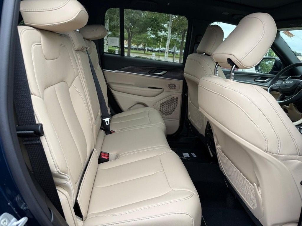 2027 Jeep Grand Cherokee Limited