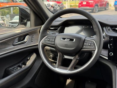 2026 Jeep Grand Cherokee Base