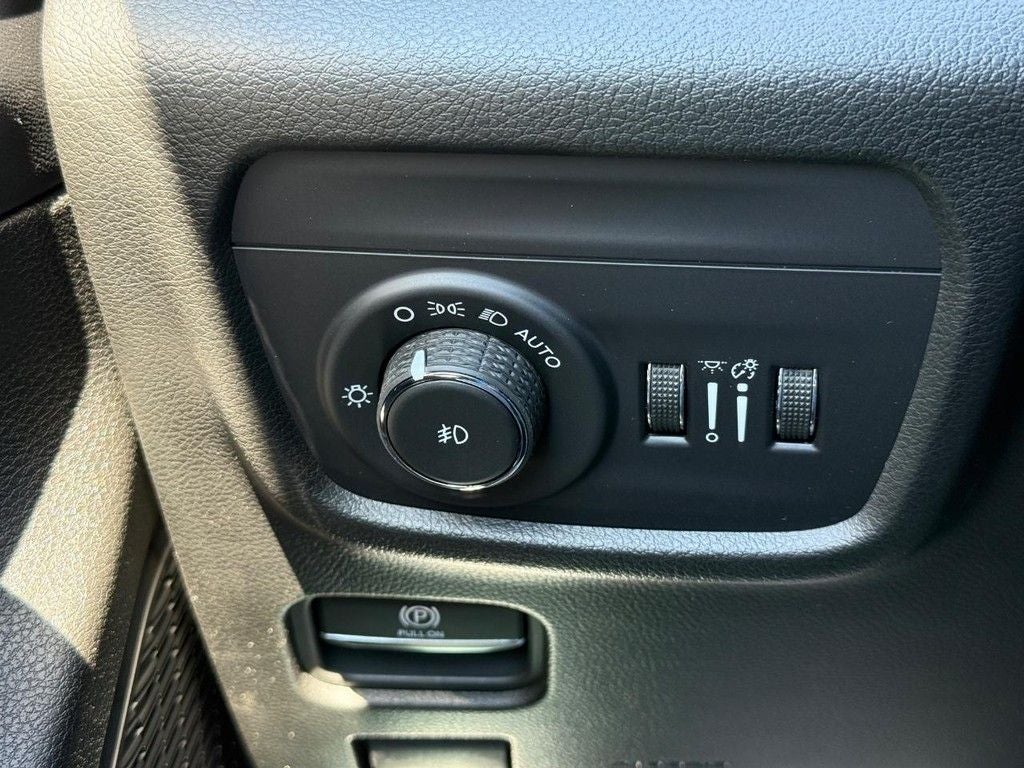 2026 Jeep Grand Cherokee Base