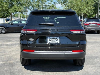 2026 Jeep Grand Cherokee Base