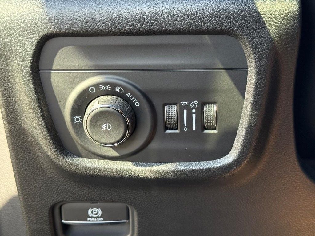 2027 Jeep Grand Cherokee Limited Reserve
