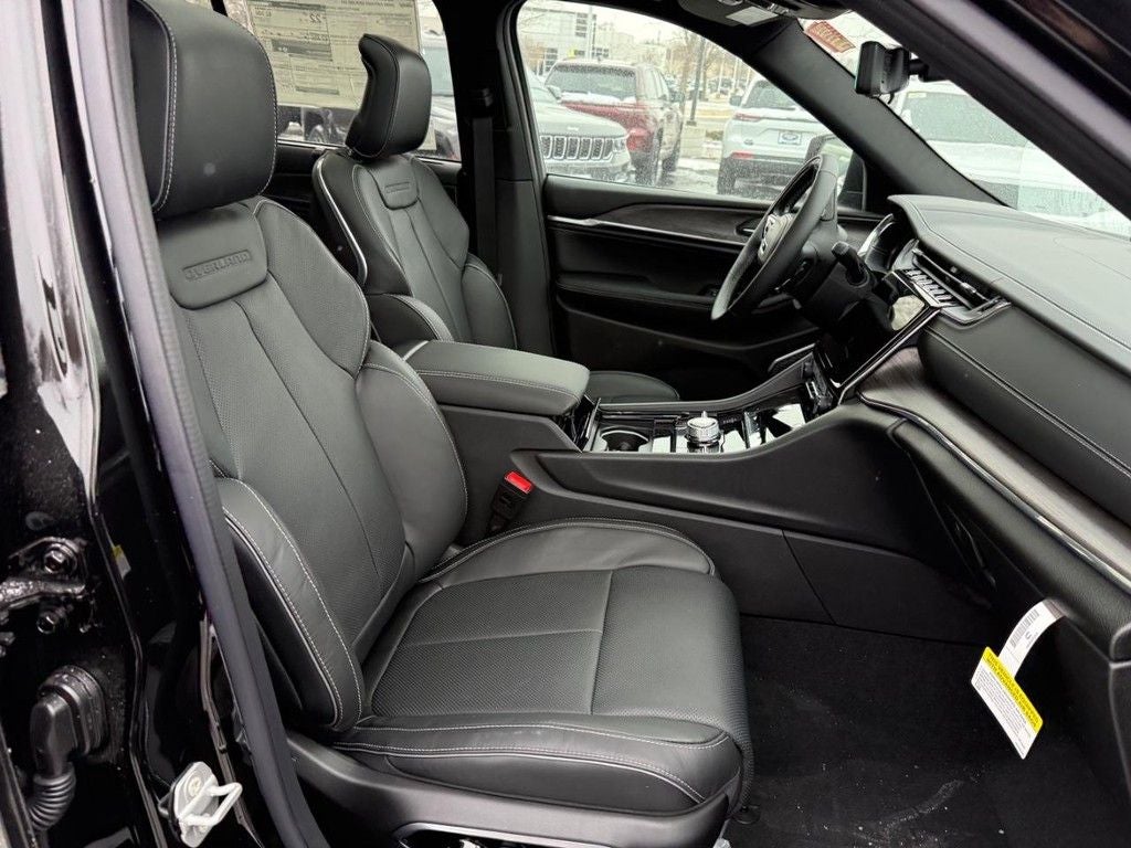 2025 Jeep Grand Cherokee Overland