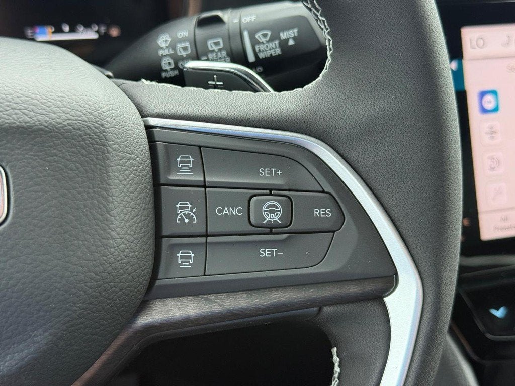 2027 Jeep Grand Cherokee L Laredo Altitude