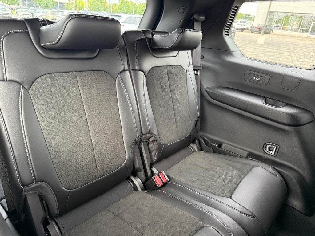 2027 Jeep Grand Cherokee L Laredo Altitude