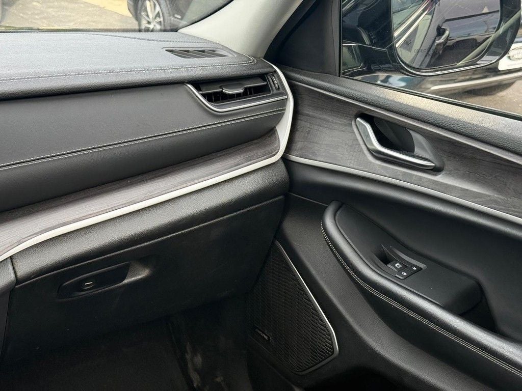 2022 Jeep Grand Cherokee L Limited NEAR MILWAUKEE WI